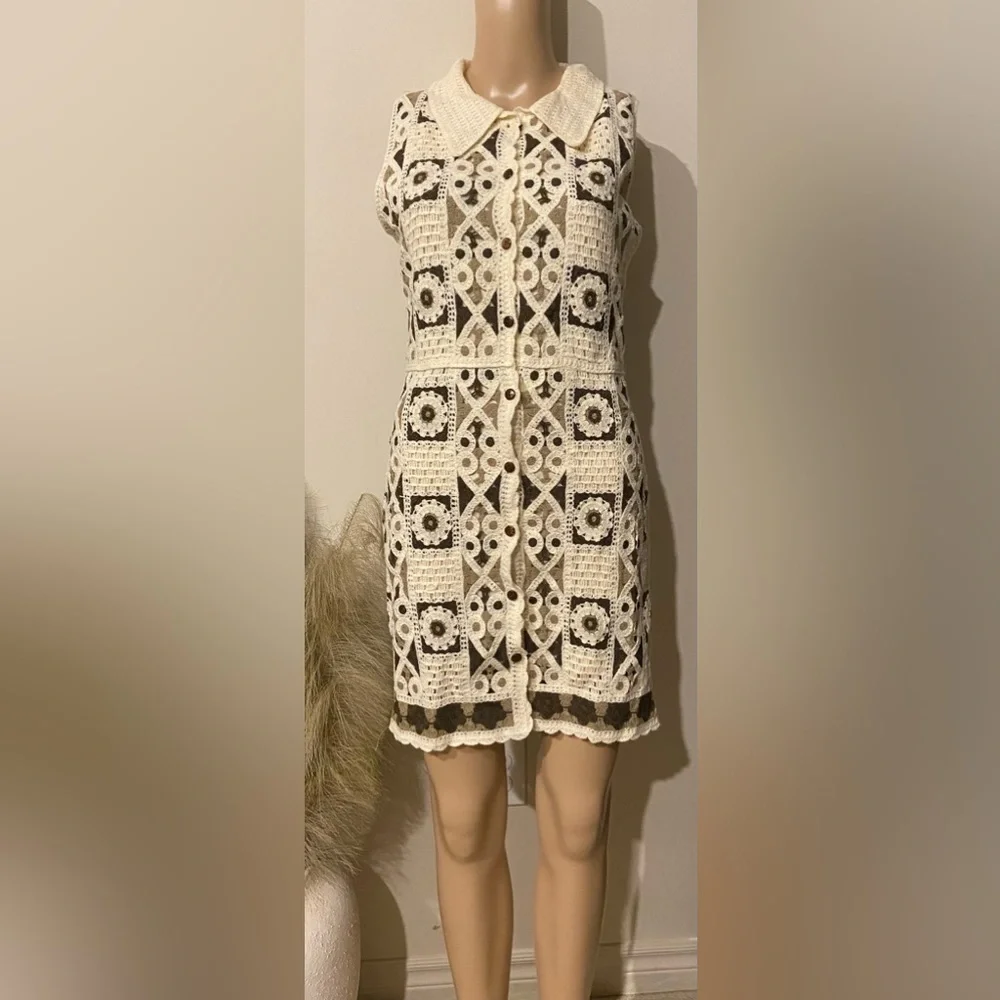 BNWT  Brown & White Cream Crochet Dress/Tunic. - Picture 2 of 6